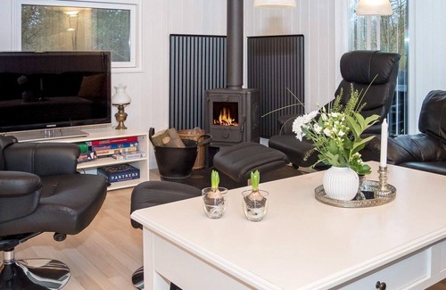 Oddesund Syd House | 8 person holiday home in Thyholm