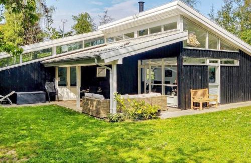 Udsholt Sand House | 8 person holiday home in Græsted-By Traum