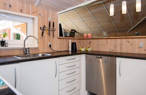 Jegum House | 8 person holiday home in Oksbøl