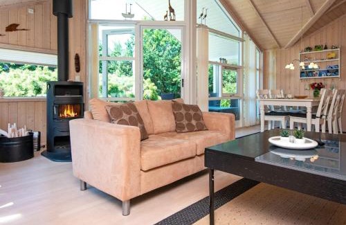 Øksenmølle House | 8 person holiday home in Ebeltoft-By Traum