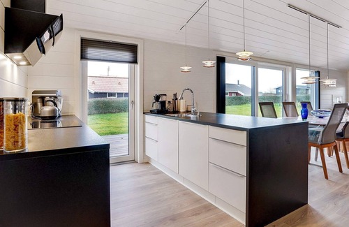 Hejlsminde Strand House | 8 person holiday home in Hejls