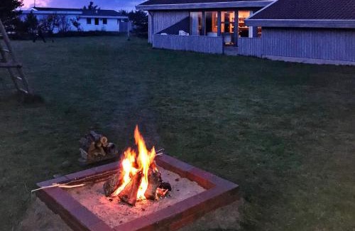 Agger House | 8 person holiday home in Vestervig