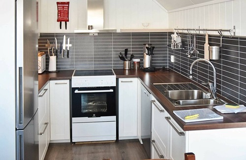 Bomlo House | 8 person holiday home in Urangsvåg
