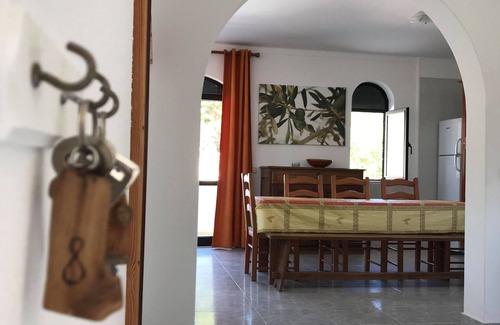 Ferragudo House | 8-person semi-detached villa in small quality family residence