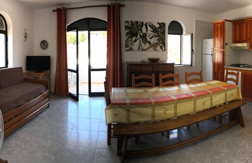 Ferragudo House | 8-person semi-detached villa in small quality family residence