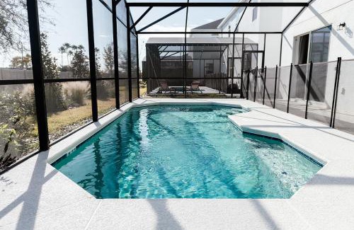 Kissimmee House | 8-Room 6 Bath Family House with Pool - Next to Disney World & Universal Studios