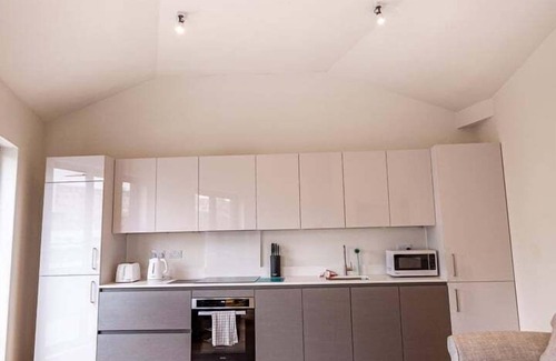 St Leonards-On-Sea Apartment | 8 The Hideaway (2mins to the beach)