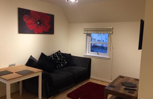 Forres Apartment | 8 Varis Apartments