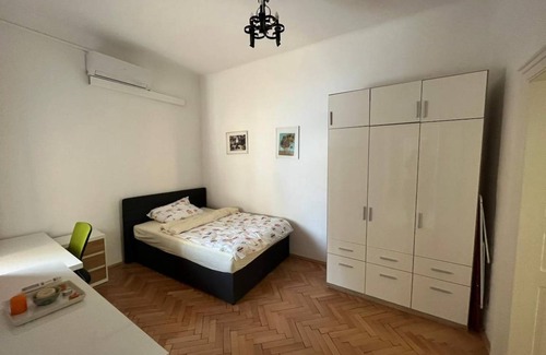 Innere Stadt Apartment | 80 m² Apartment ∙ 2 bedrooms ∙ 2 guests