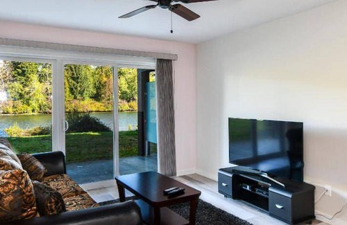 Campbell River Apartment | 80 m² Apartment ∙ 2 bedrooms ∙ 4 guests