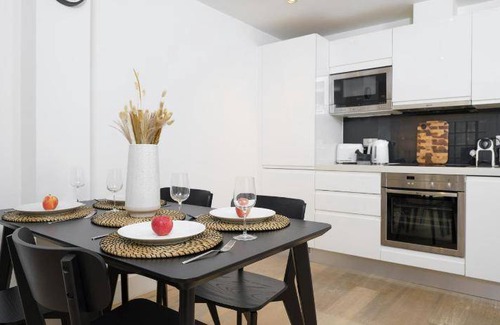 Covent Garden Apartment | 80 m² Apartment ∙ 6 guests