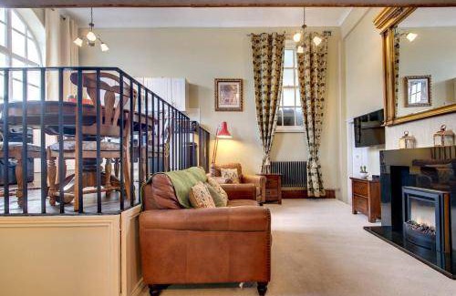 Swinton Apartment | 80 m² Apartment ∙ 1 bedroom ∙ 4 guests