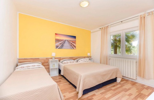 Vodice Apartment | 80 m² Apartment ∙ 2 bedrooms ∙ 5 guests