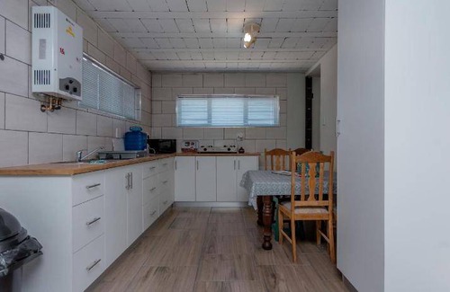 Gansbaai Apartment | 80 m² Apartment ∙ 2 bedrooms ∙ 4 guests