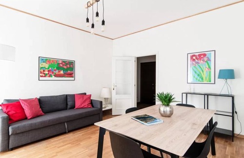 Como Apartment | 80 m² Apartment ∙ 3 bedrooms ∙ 6 guests