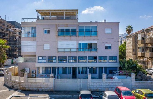 Haifa Apartment | 80 m² Apartment ∙ 5 bedrooms ∙ 10 guests