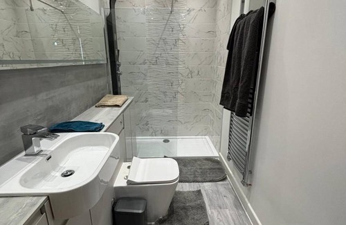 Northfleet Apartment | 80 m² Apartment ∙ 2 bedrooms ∙ 3 guests