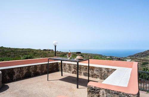 Pantelleria Apartment | 80 m² Apartment ∙ 2 bedrooms ∙ 4 guests