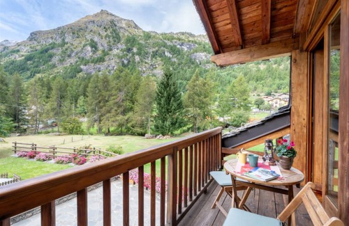 Arvier Ski Chalet | 80 m² Chalet ∙ 2 bedrooms ∙ 4 guests