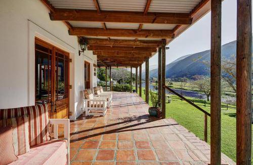 Swellendam House | 80 m² Farmhouse ∙ 6 bedrooms ∙ 16 guests
