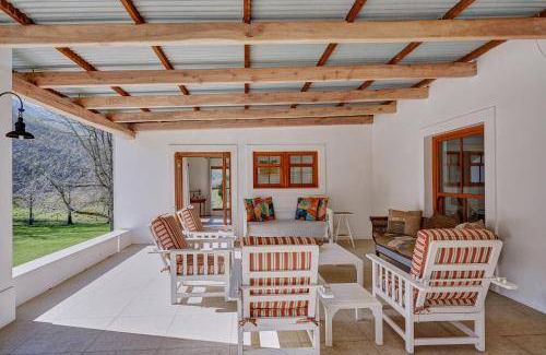 Swellendam House | 80 m² Farmhouse ∙ 6 bedrooms ∙ 16 guests