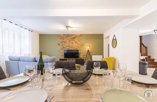 Carentan House | 80 m² Gîte ∙ 2 bedrooms ∙ 4 guests