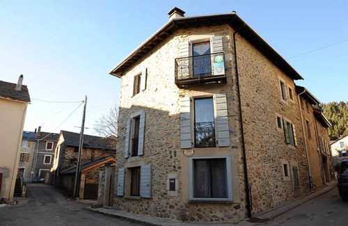 Formigueres House | 80 m² Gîte ∙ 3 bedrooms ∙ 6 guests