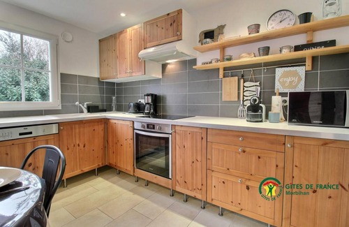 Locmaria House | 80 m² Gîte ∙ 3 bedrooms ∙ 5 guests
