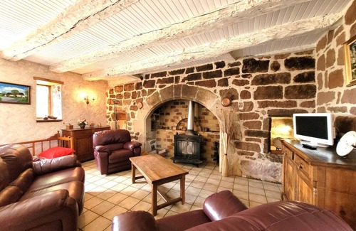 Louignac House | 80 m² Gîte ∙ 3 bedrooms ∙ 6 guests