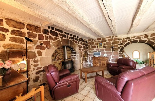 Louignac House | 80 m² Gîte ∙ 3 bedrooms ∙ 6 guests