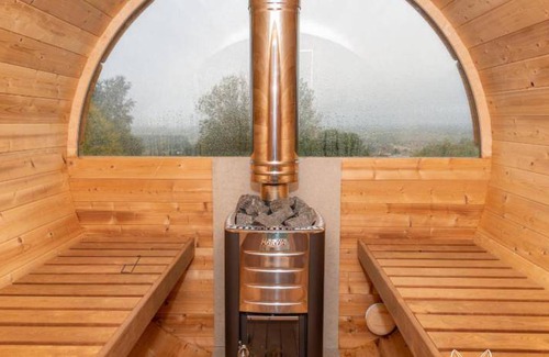 Orroir House | 80 m² House ∙ 2 bedrooms ∙ 4 guests
