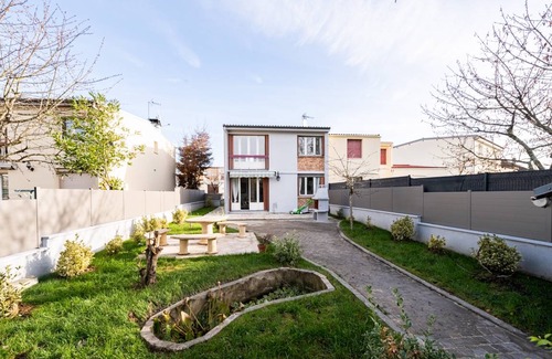 Les Louvrais House | 80 m² House ∙ 3 bedrooms ∙ 6 guests