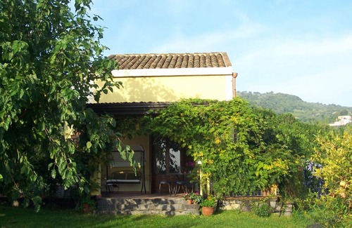 Mascali House | 80 m² House ∙ 3 bedrooms ∙ 6 guests