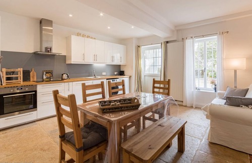Dijon House | 80 m² House ∙ 3 bedrooms ∙ 6 guests