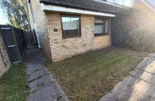 Ely House | 80 m² House ∙ 3 bedrooms ∙ 6 guests