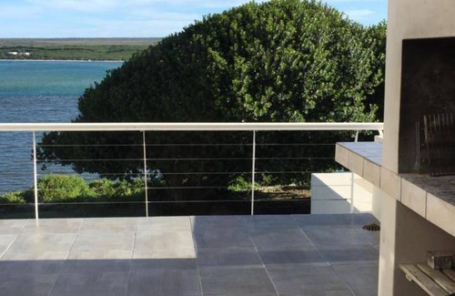 Witsand House | 80 m² House ∙ 5 bedrooms ∙ 11 guests