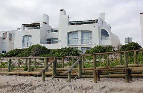 Paradise Beach House | 80 m² House ∙ 1 bedroom ∙ 2 guests