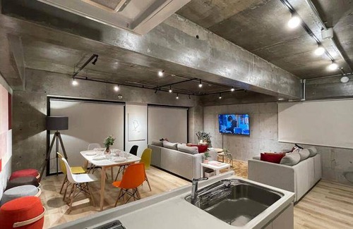 Hiroshima City Centre Apartment | 80 m² Apartment ∙ 2 bedrooms ∙ 10 guests