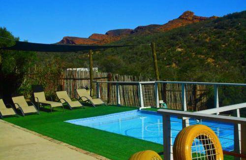 Oudtshoorn Cabin | 80 m² Lodge ∙ 2 bedrooms ∙ 6 guests