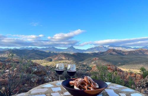 Oudtshoorn Cabin | 80 m² Lodge ∙ 2 bedrooms ∙ 6 guests