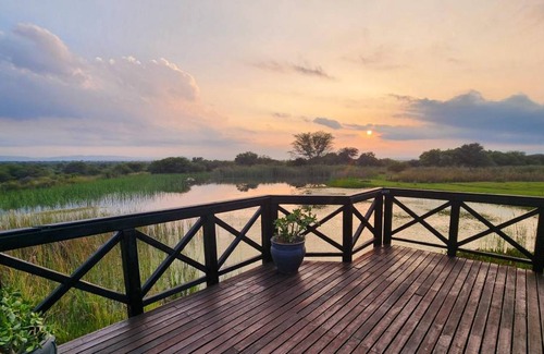 Leeupoort Cabin | 80 m² Lodge ∙ 2 bedrooms ∙ 8 guests
