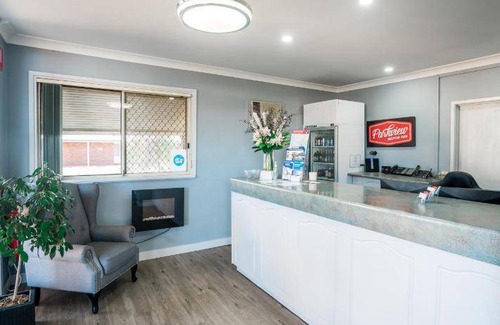 Parkes Hotel | 80 m² Motel ∙ 2 bedrooms ∙ 6 guests