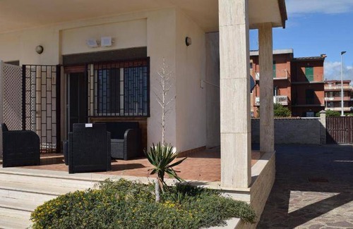 Torvaianica Villa | 80 m² Villa ∙ 1 bedroom ∙ 5 guests
