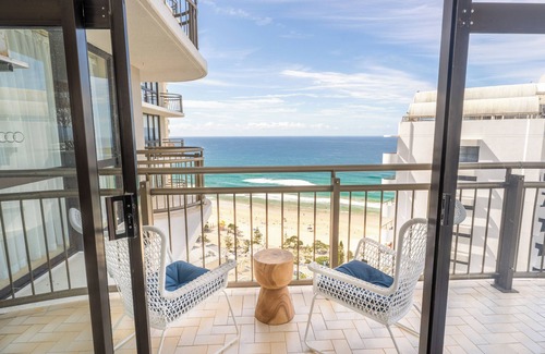 Surfers Paradise Apartment | 80 metres from the Ocean, spectacular ocean views