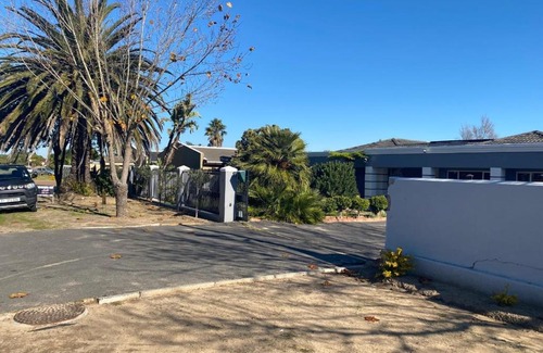Durbanville Apartment | 80 on Goedemoed Rd