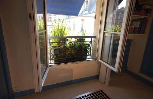 5th Arrondissement Apartment | 80 square meters family apartment with AC