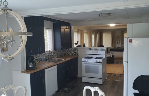 Lexington House | 800 ft from Lake Huron access
