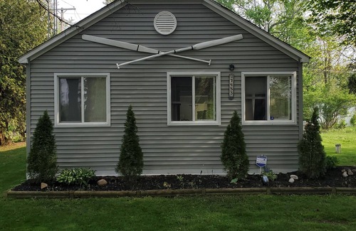 Lexington House | 800 ft from Lake Huron access