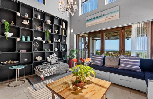 Dwarskersbos House | 800 m² House ∙ 3 bedrooms ∙ 6 guests