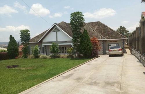 Kigali House | 800 m² House ∙ 4 bedrooms ∙ 7 guests